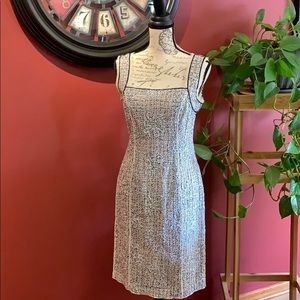 WORTH STYLISH CORD DRESS! Gorgeous in a size 6.